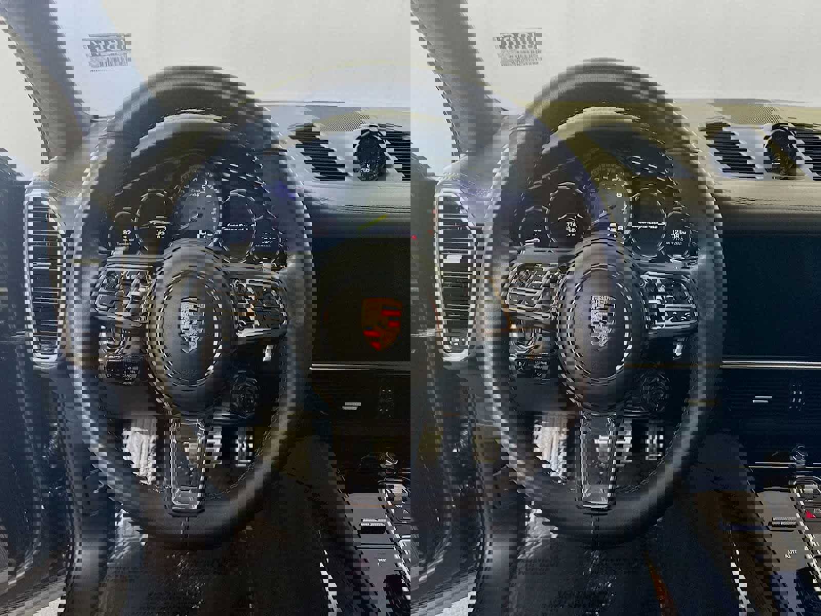 Used 2023 Porsche Cayenne Turbo S image 12