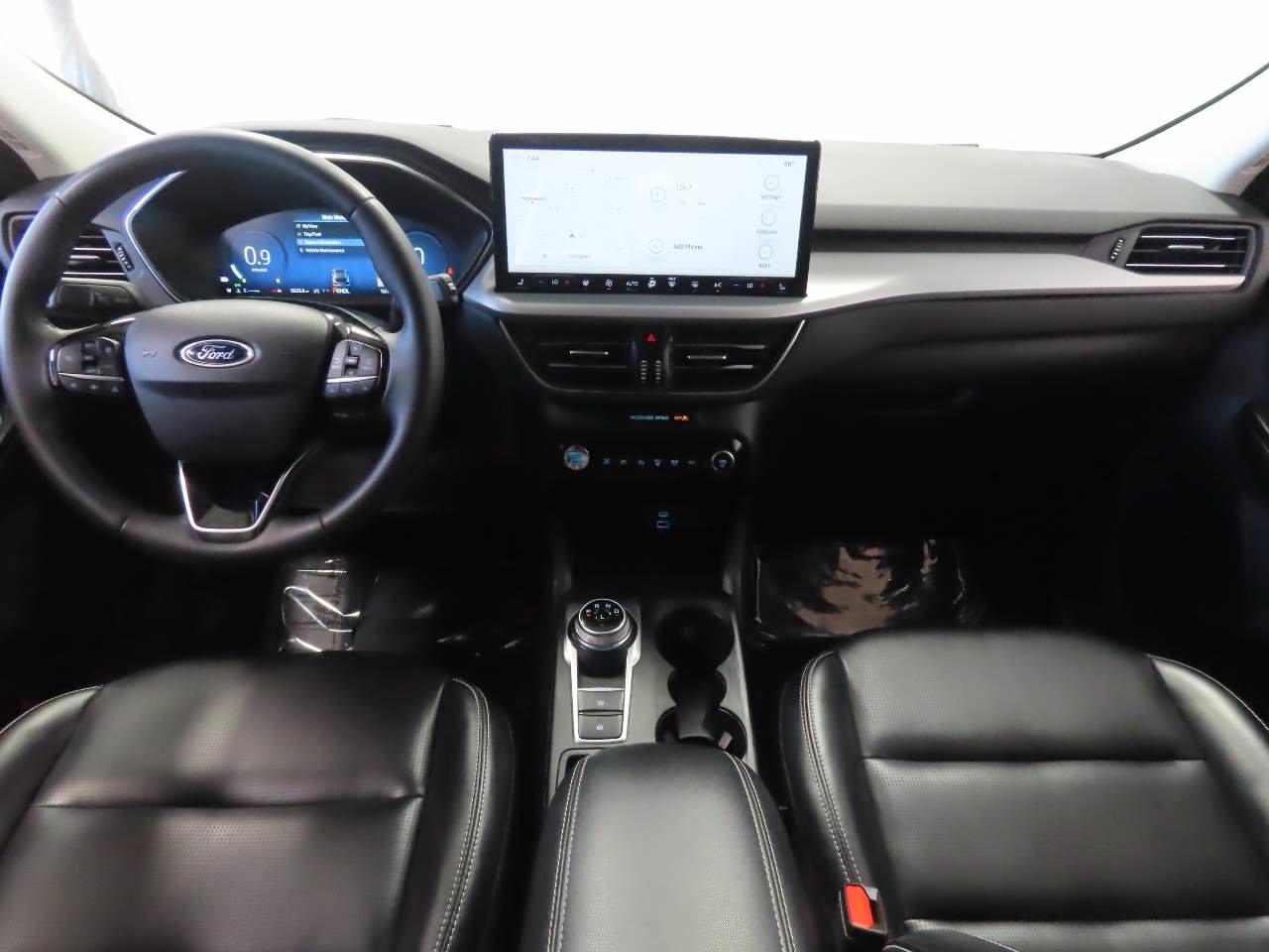 Used 2023 Ford Escape Platinum AWD/4WD image 12