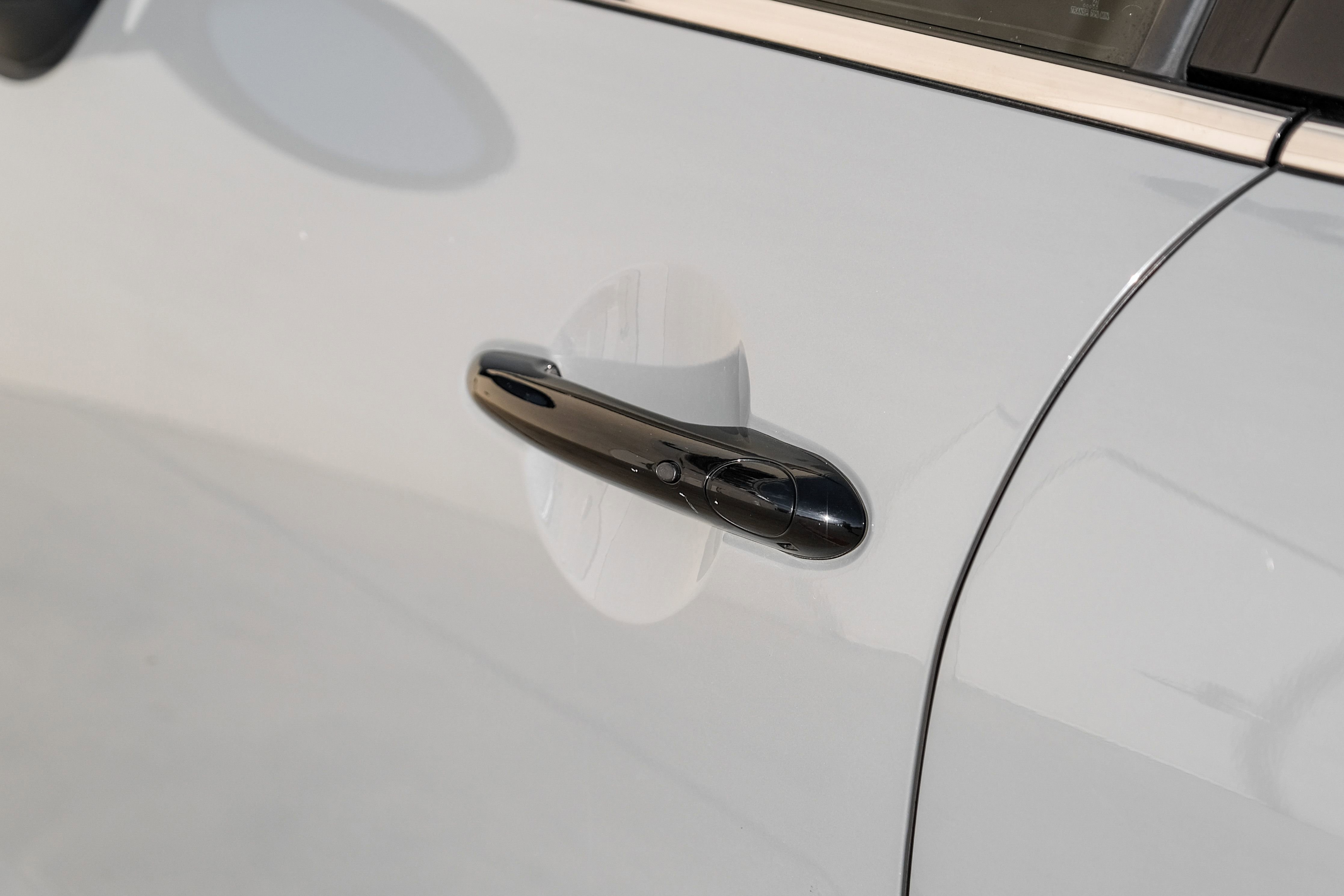 Used 2022 MINI Cooper 4-Door Hardtop w/ Signature Upholstery Package image 38