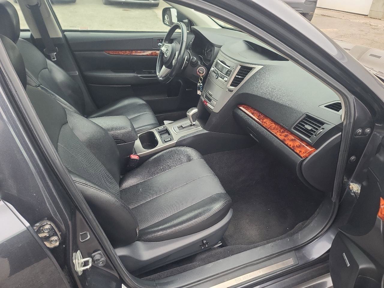 Used 2011 Subaru Legacy 3.6R Limited AWD/4WD image 14