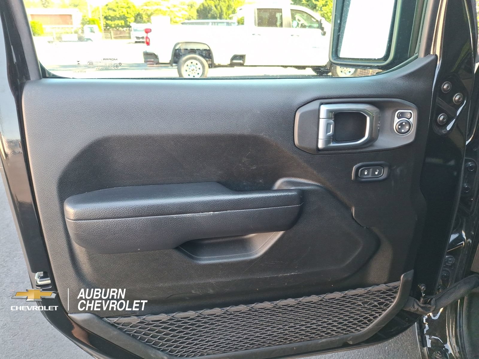 Used 2024 Jeep Wrangler Unlimited Sport AWD/4WD image 15