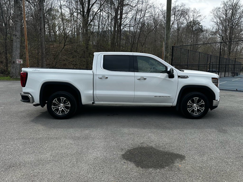 Used 2025 GMC Sierra 1500 SLT AWD/4WD image 2