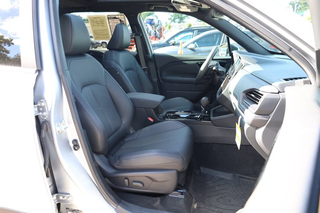 Used 2026 Subaru Forester Limited AWD/4WD image 26