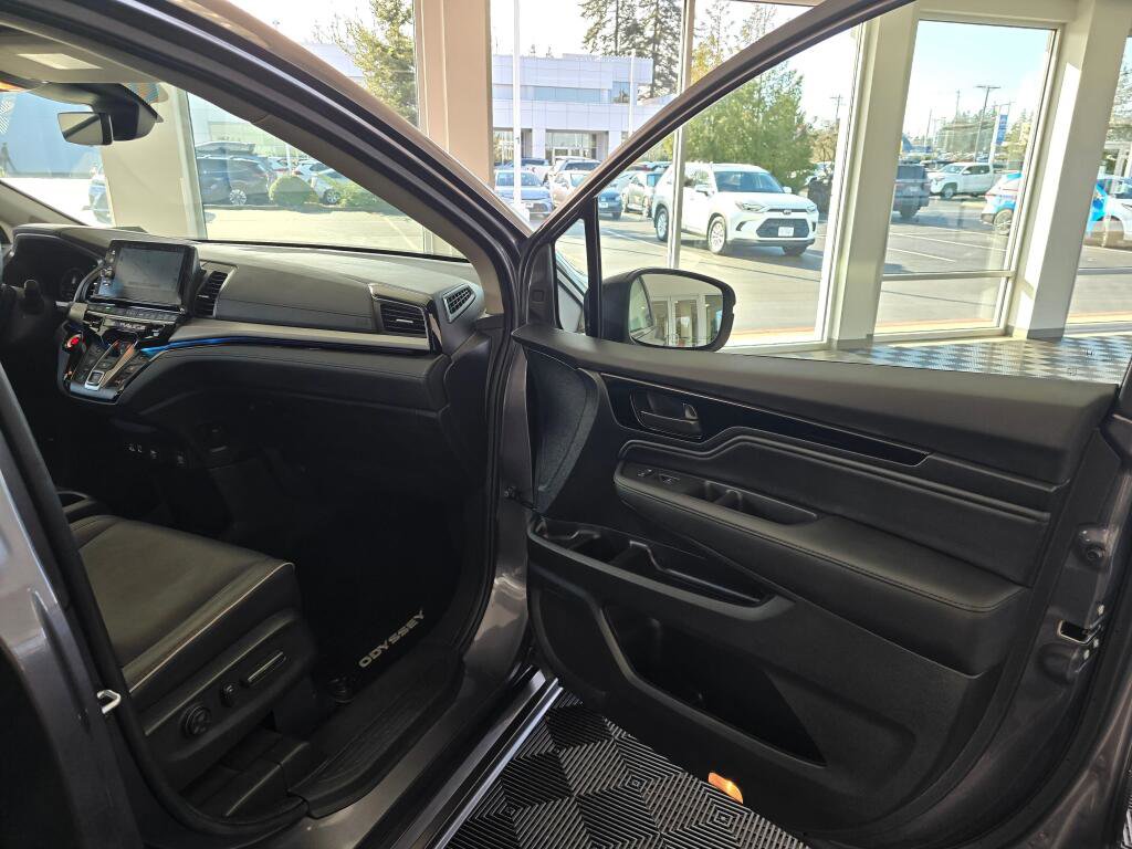 Used 2025 Honda Odyssey Touring image 42
