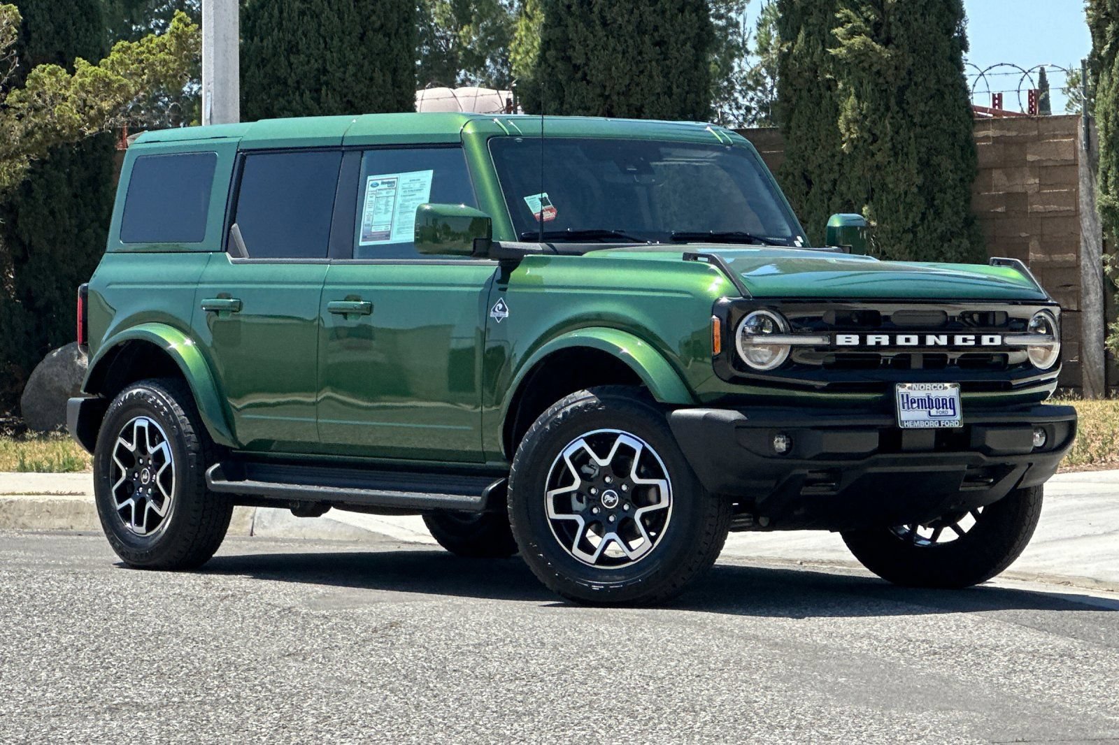 Used 2025 Ford Bronco Outer Banks AWD/4WD video 2