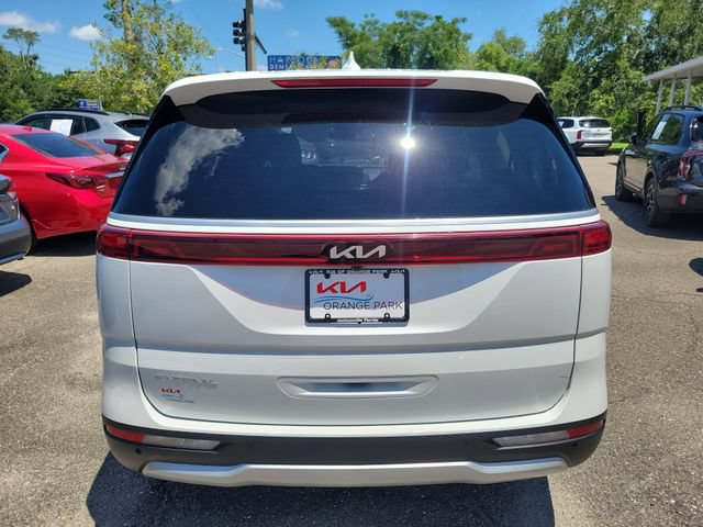 Used 2024 Kia Carnival LX FWD image 8