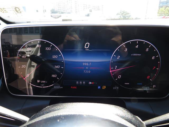 Used 2025 Mercedes-Benz GLC 300 4MATIC image 4