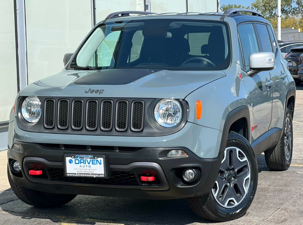 Used 2015 Jeep Renegade Trailhawk w/ Cold Weather Group image 33