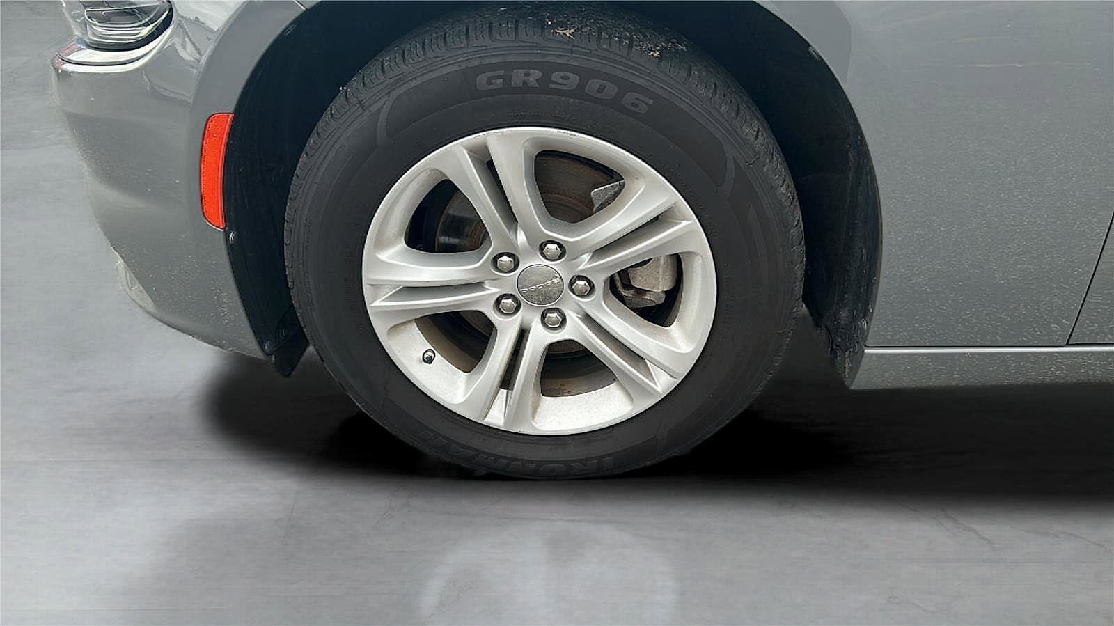 Used 2023 Dodge Charger SXT image 14