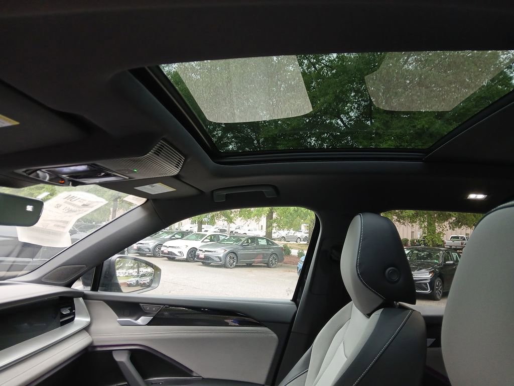 New 2026 Volkswagen Tiguan SE R-Line image 20