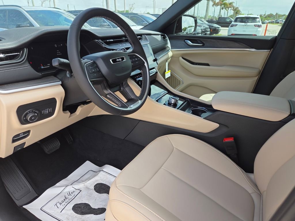New 2026 Jeep Grand Cherokee L Limited RWD image 14