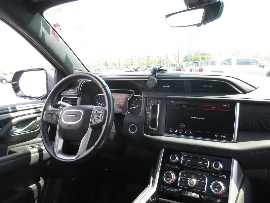 Used 2021 GMC Yukon Denali w/ Denali Ultimate Package image 31