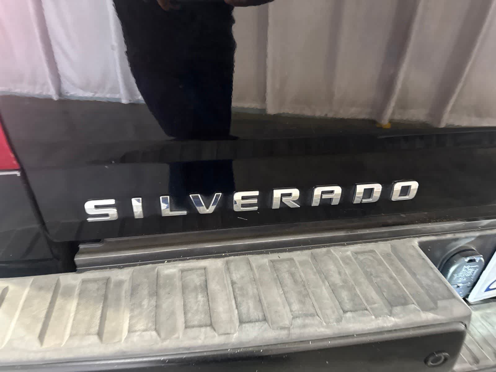 Used 2017 Chevrolet Silverado 1500 LTZ Z71 w/ LTZ Plus Package AWD/4WD image 14