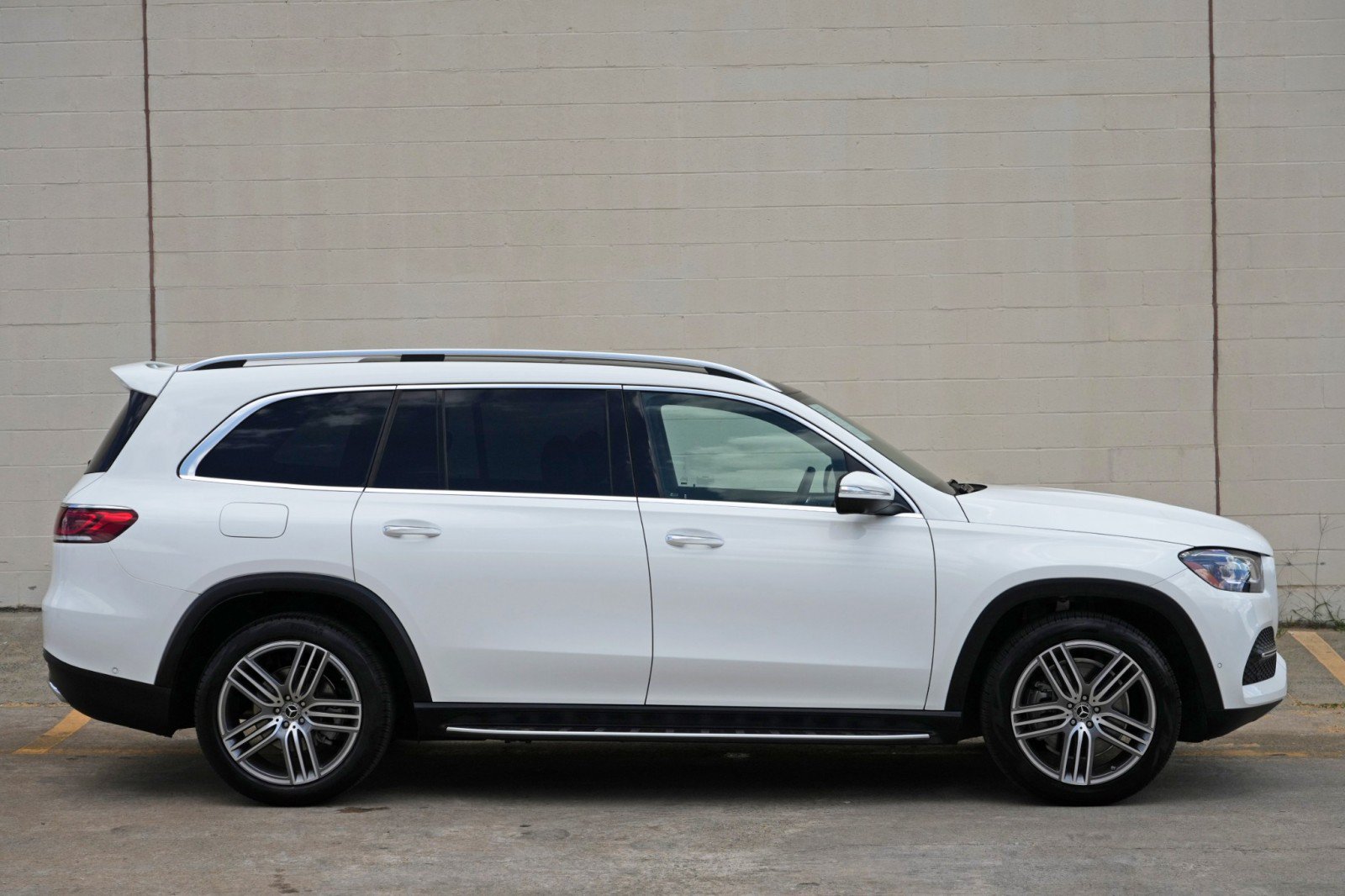 Used 2023 Mercedes-Benz GLS 450 4MATIC image 59