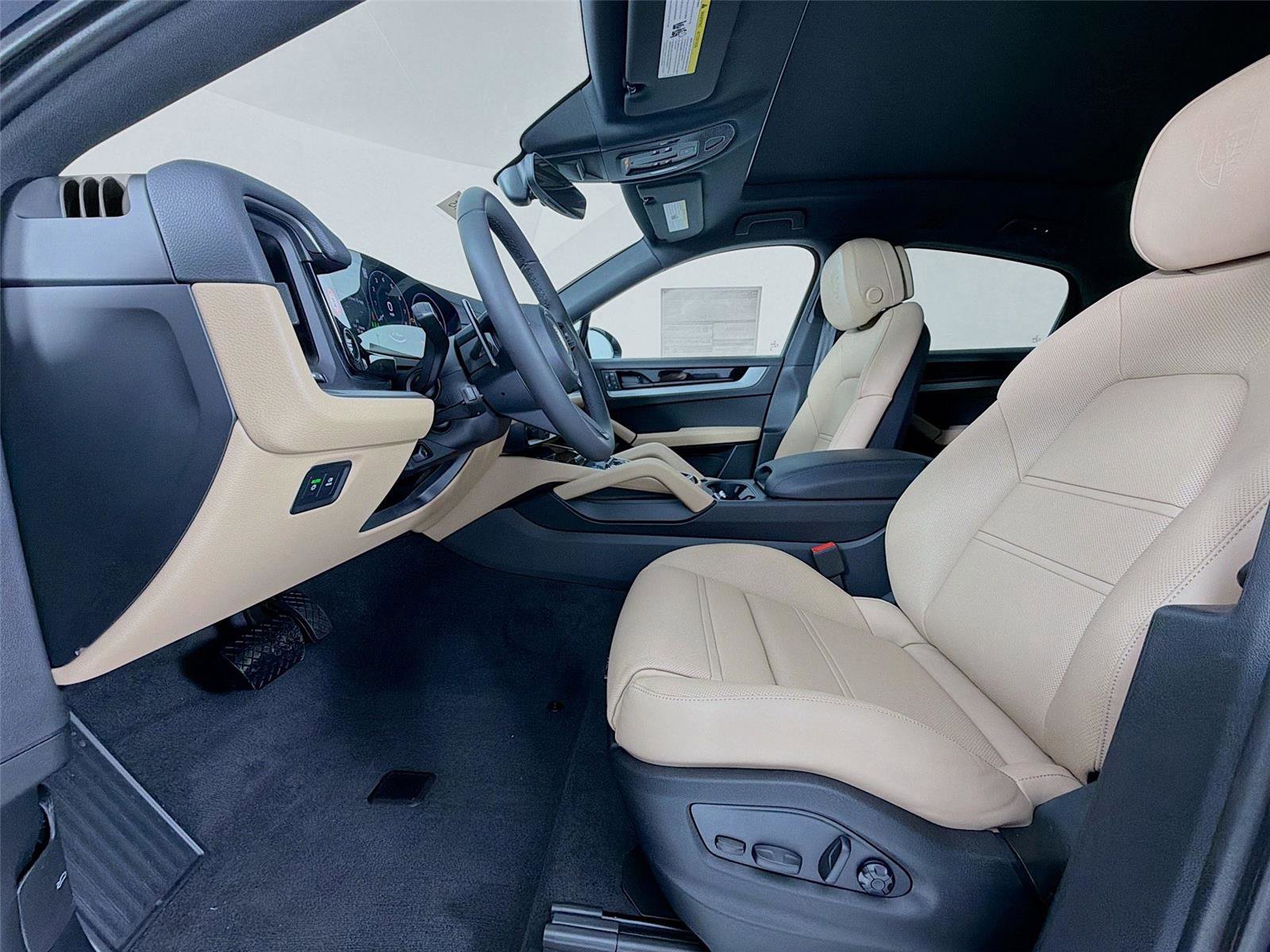 New 2026 Porsche Cayenne Coupe image 5