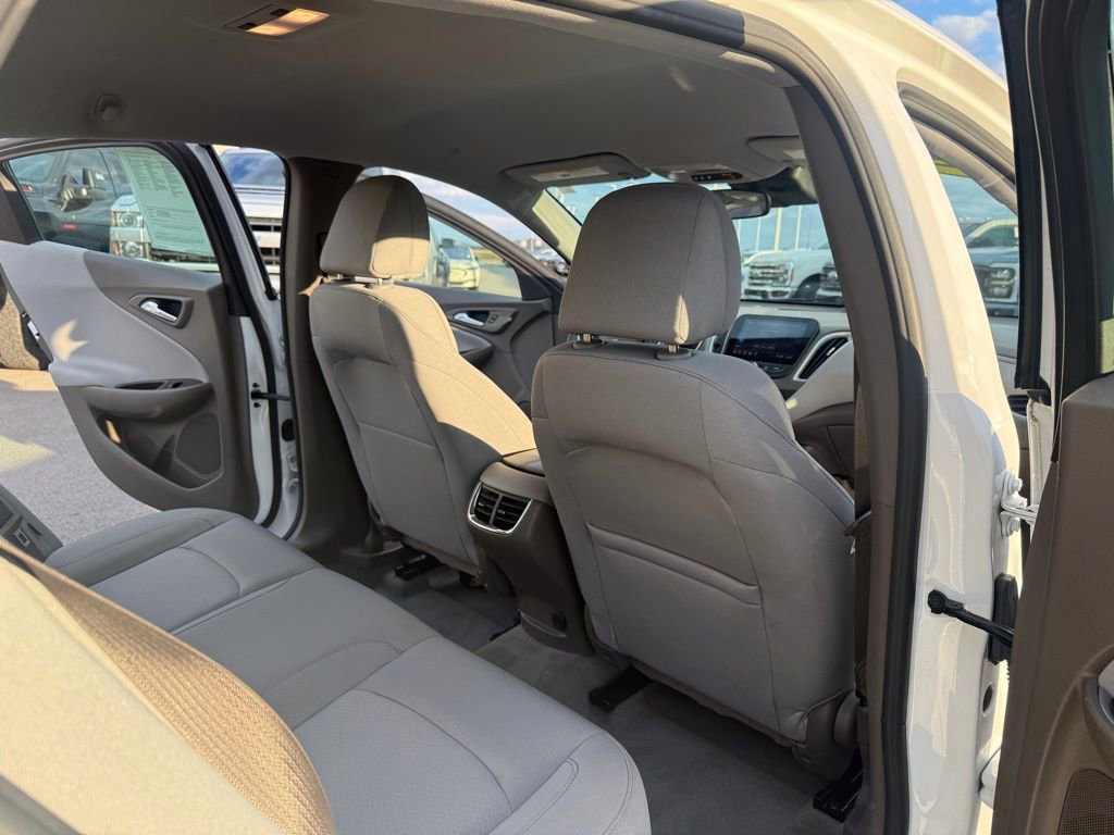 Used 2023 Chevrolet Malibu LT image 19