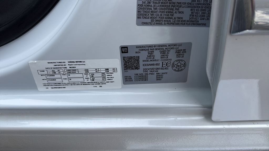 Used 2024 Chevrolet Silverado 3500 High Country w/ High Country Premium Package AWD/4WD image 38