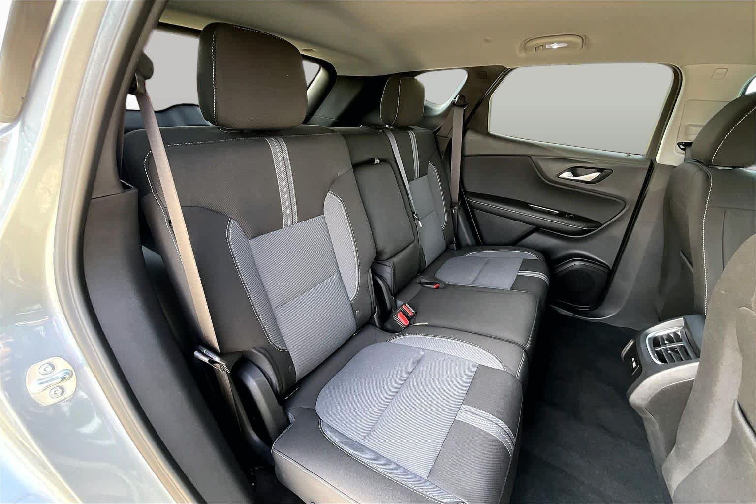 Used 2025 Chevrolet Blazer LT w/ Convenience Package FWD image 20