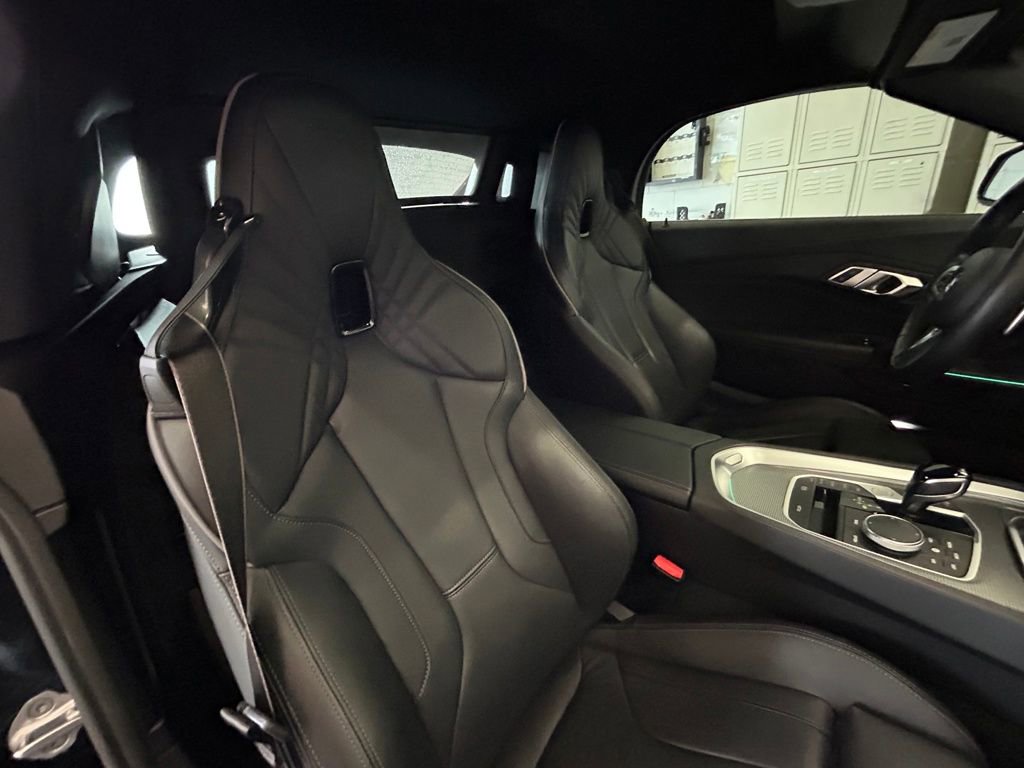 Used 2022 BMW Z4 M40i w/ Premium Package image 42