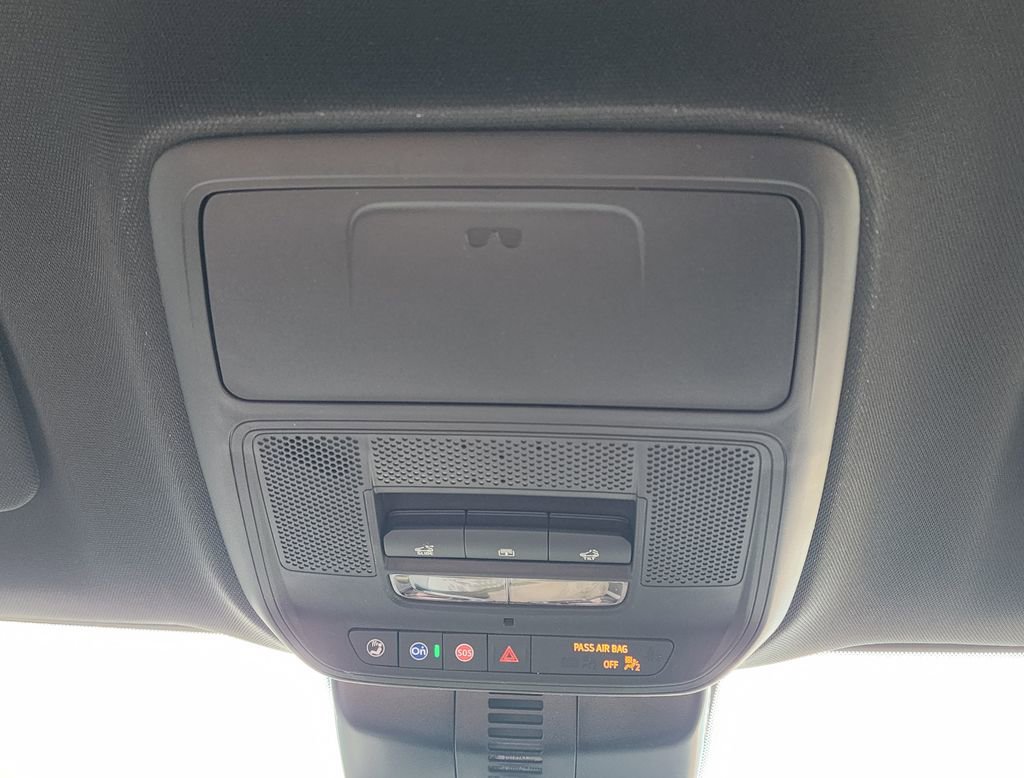 New 2026 GMC Acadia Elevation image 39