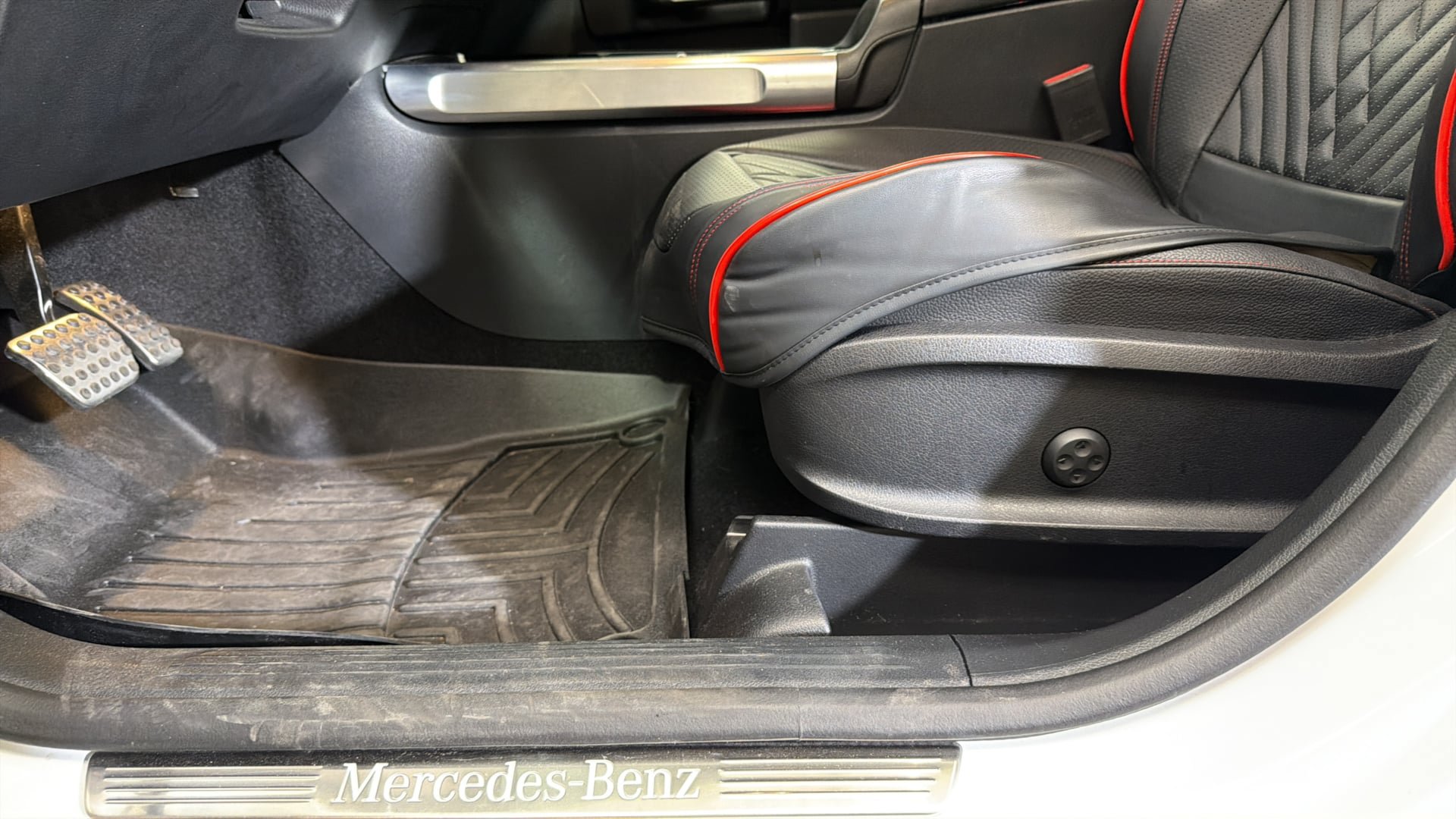 Used 2025 Mercedes-Benz GLB 250 image 20