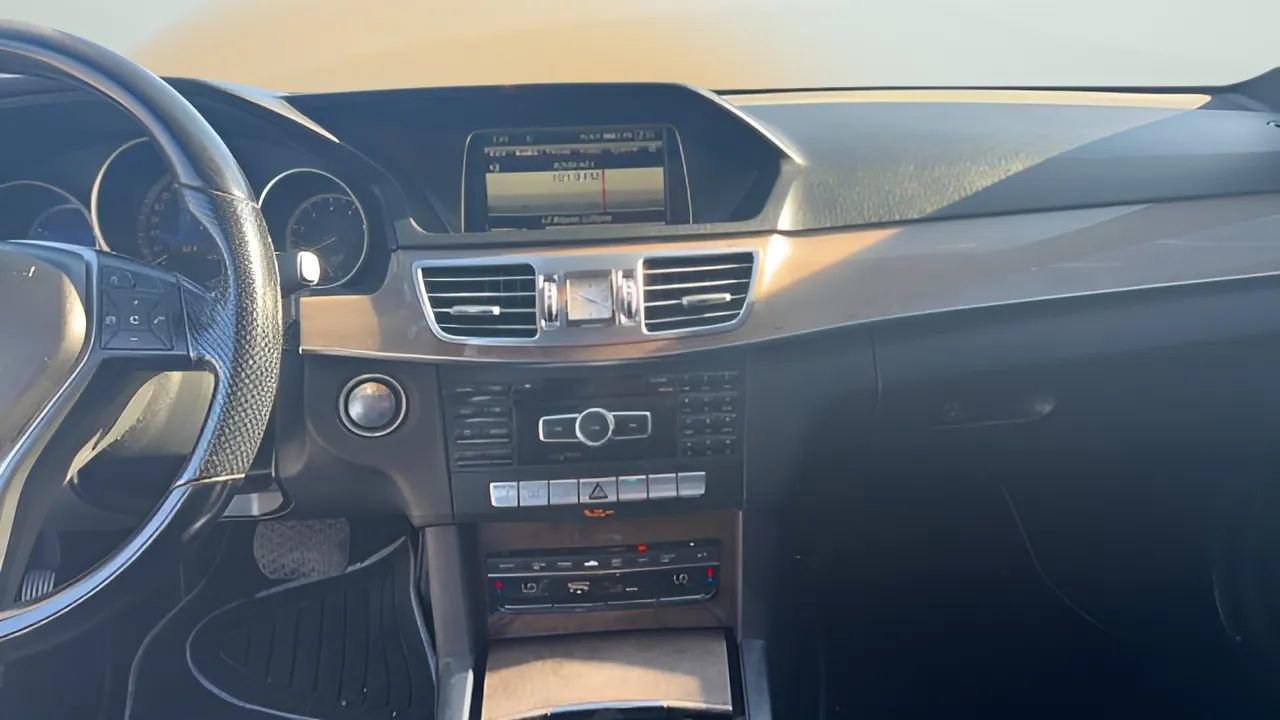 Used 2014 Mercedes-Benz E 350 4MATIC Sedan image 15