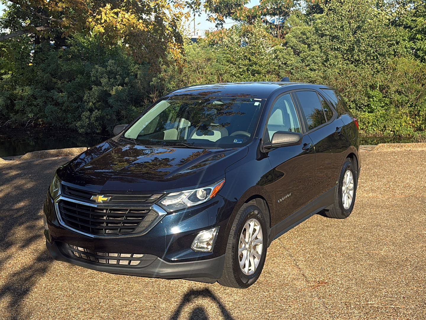Used 2020 Chevrolet Equinox LS w/ LS Convenience Package FWD image 12