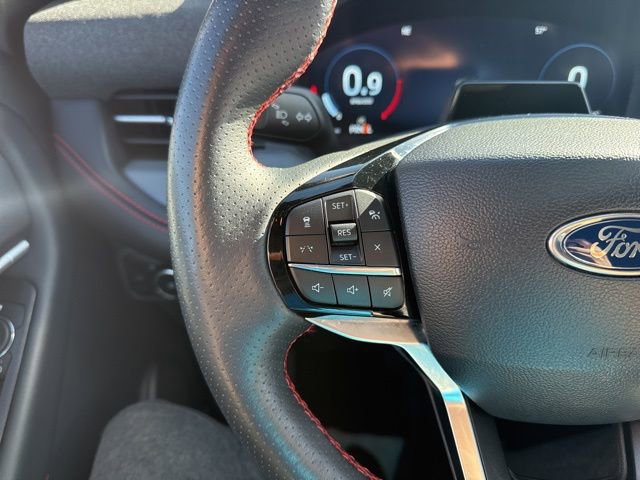 Used 2025 Ford Explorer ST-Line image 26