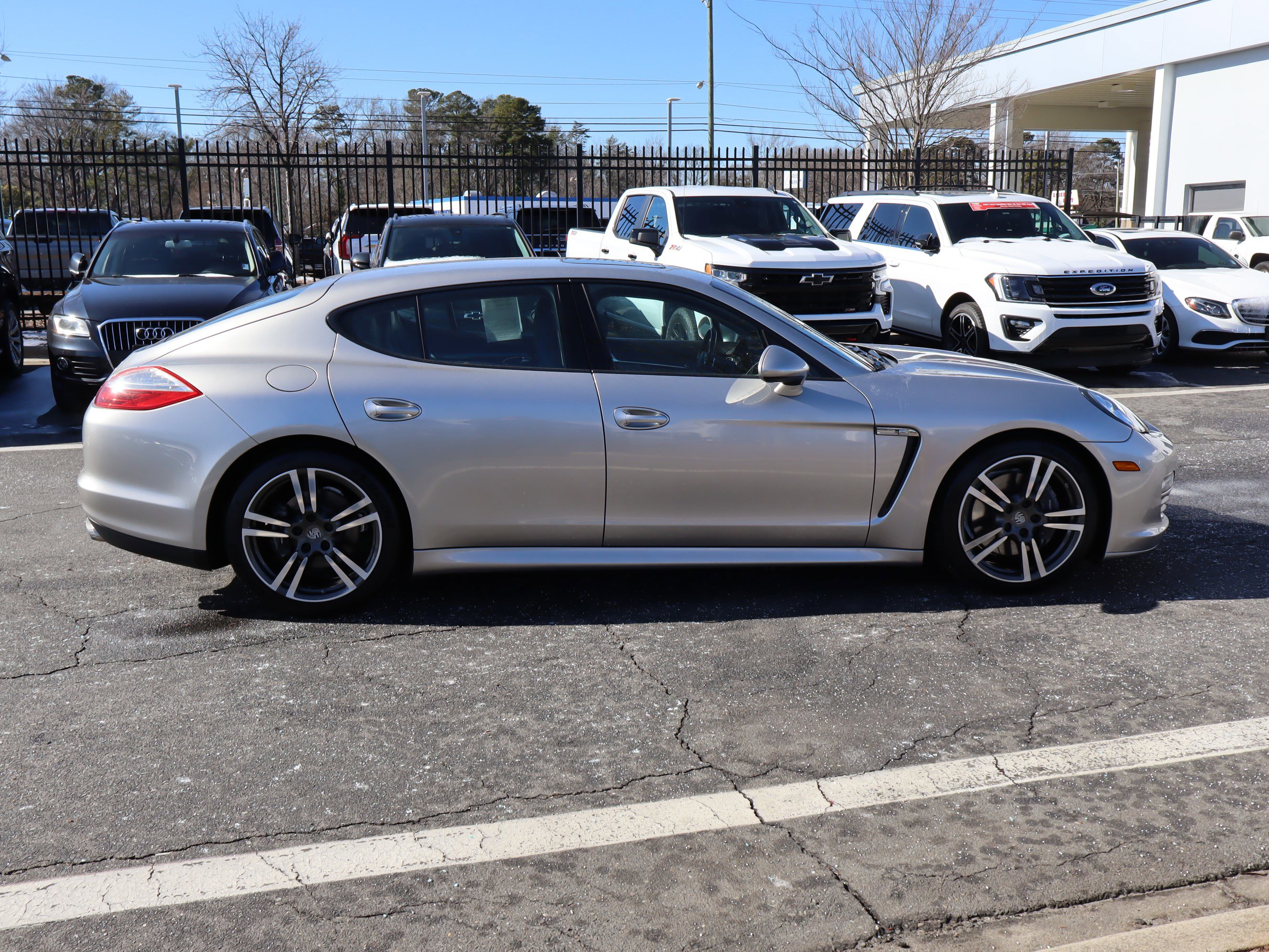 Used 2013 Porsche Panamera 4 image 11