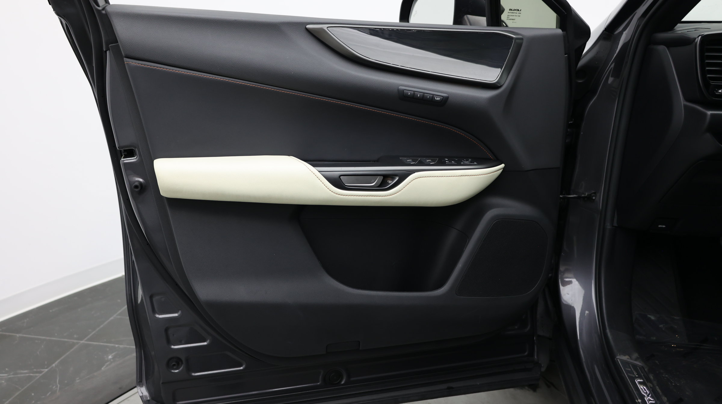 Used 2022 Lexus NX 250 FWD image 16
