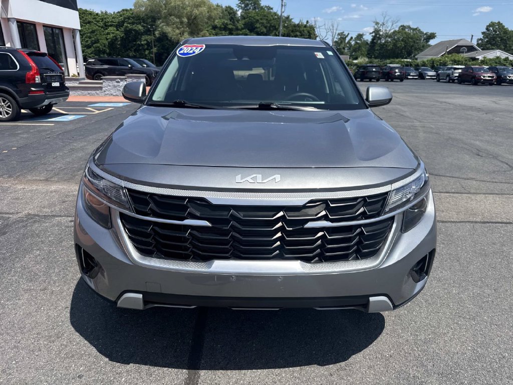 Used 2024 Kia Seltos LX AWD/4WD image 11