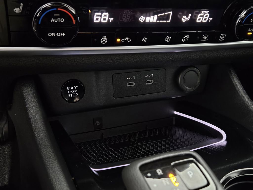 Used 2025 Nissan Rogue SL image 16