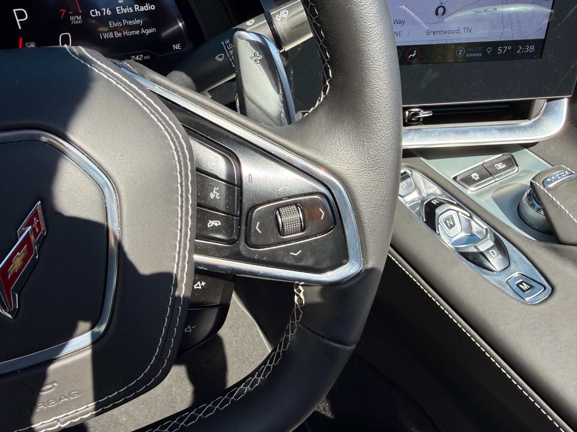 Used 2023 Chevrolet Corvette Stingray Premium Conv w/ Z51 Performance Package RWD image 19