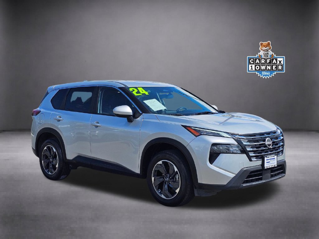 Used 2024 Nissan Rogue SV FWD image 2