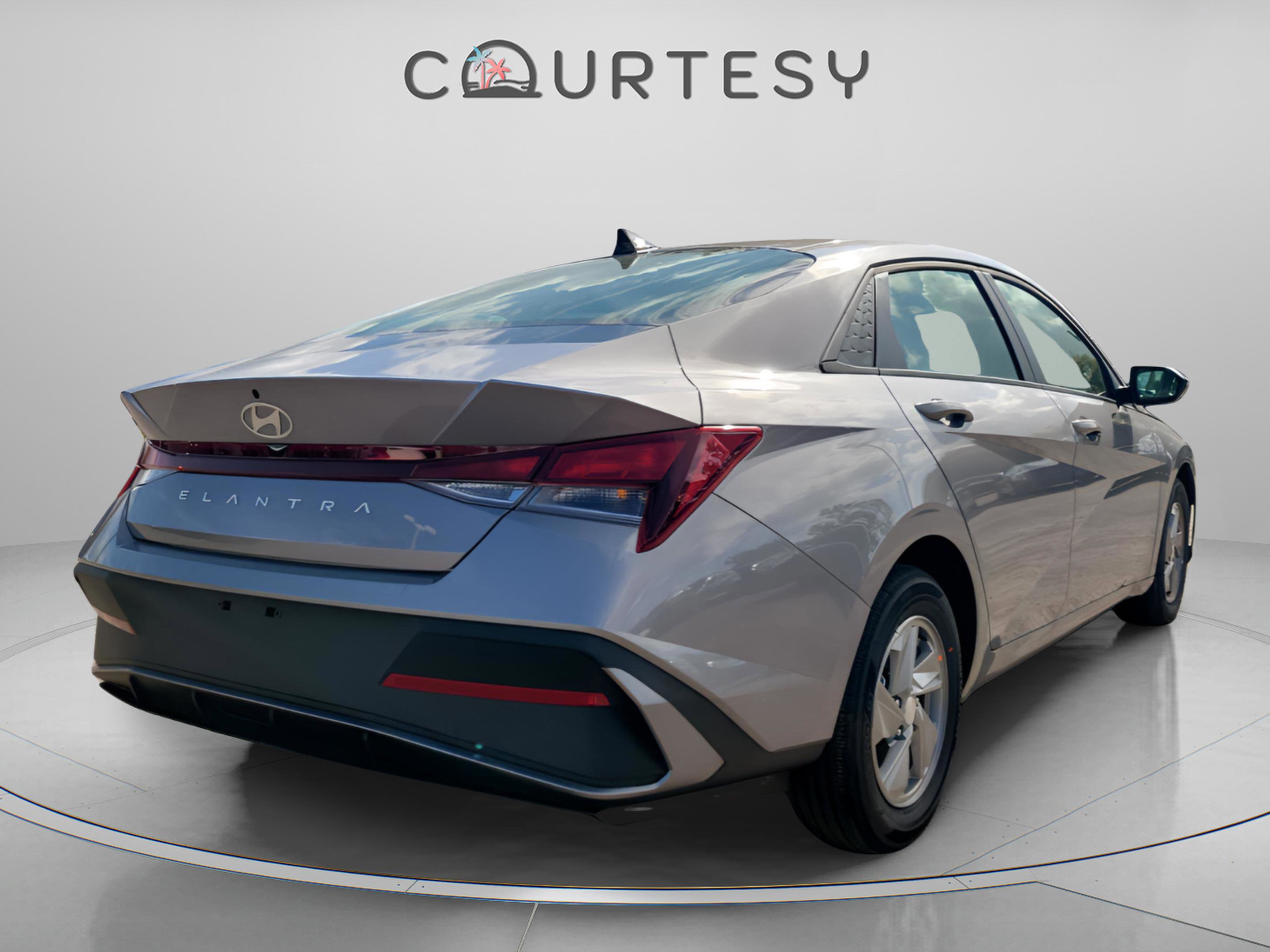 New 2026 Hyundai Elantra SE image 6