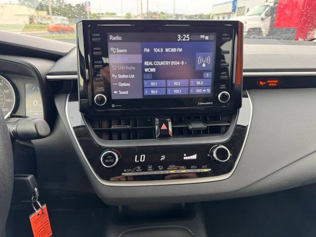 Used 2022 Toyota Corolla LE FWD image 19