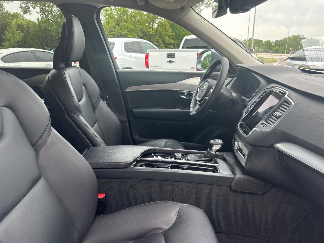 Used 2016 Volvo XC90 T5 Momentum FWD image 24
