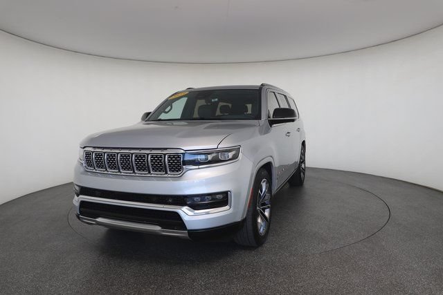 Used 2023 Jeep Grand Wagoneer Series III AWD/4WD image 32