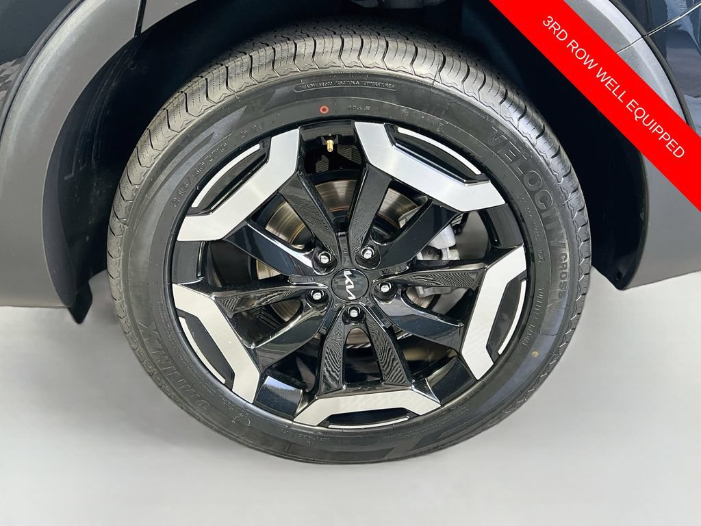 Certified 2023 Kia Telluride EX w/ EX Captain's Chair Package FWD image 32
