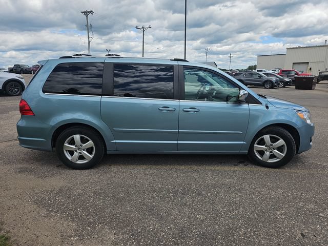 Used 2009 Volkswagen Routan SEL Premium FWD image 6