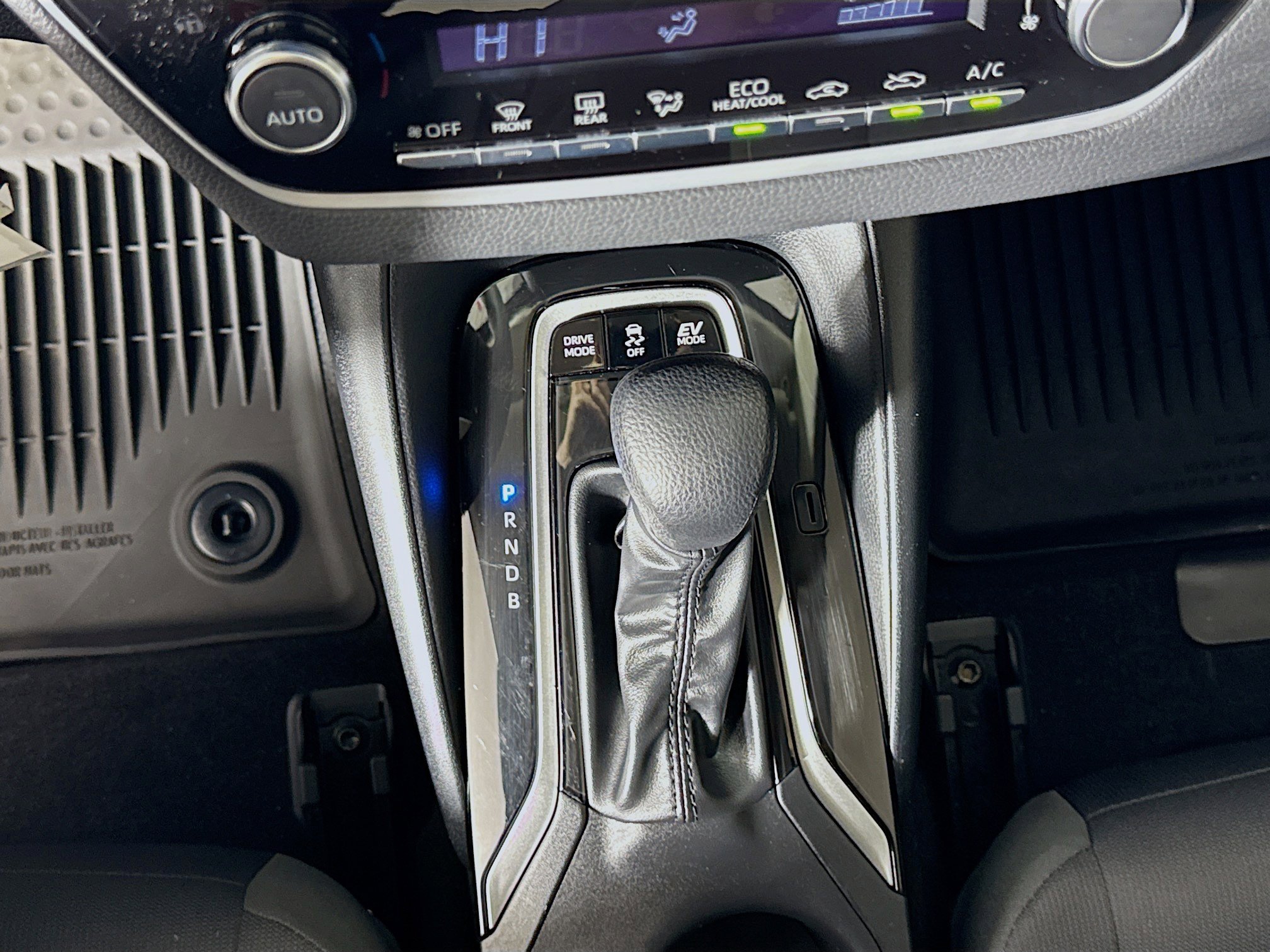 Certified 2025 Toyota Corolla LE image 17