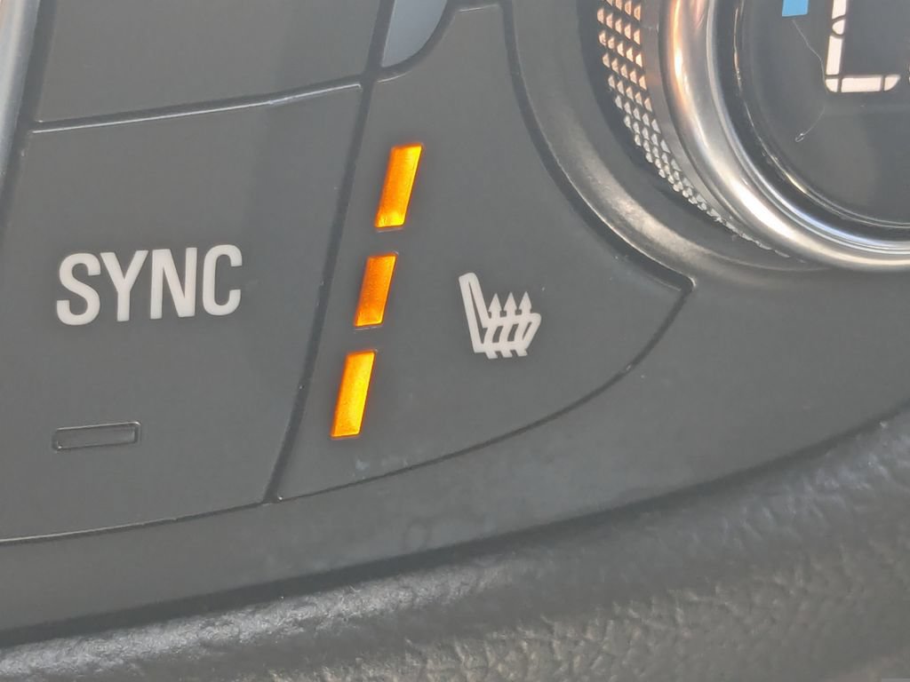 Used 2021 Chevrolet Equinox LT w/ Driver Convenience Package FWD image 10
