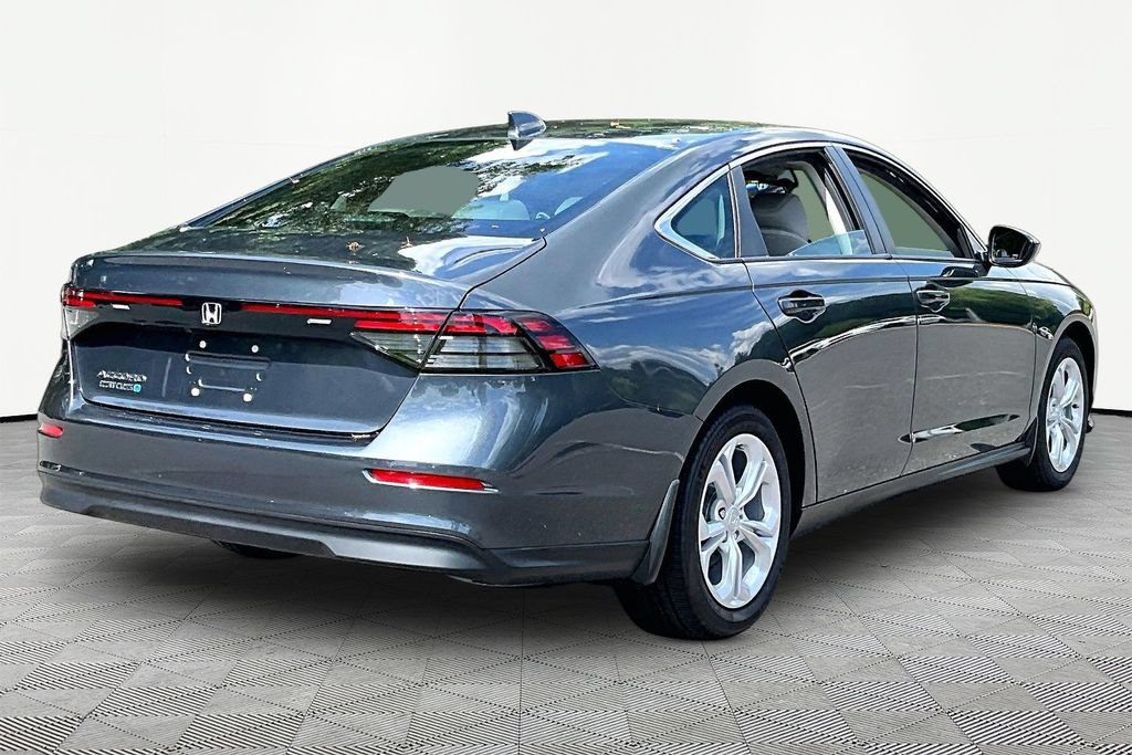 Used 2025 Honda Accord LX image 6