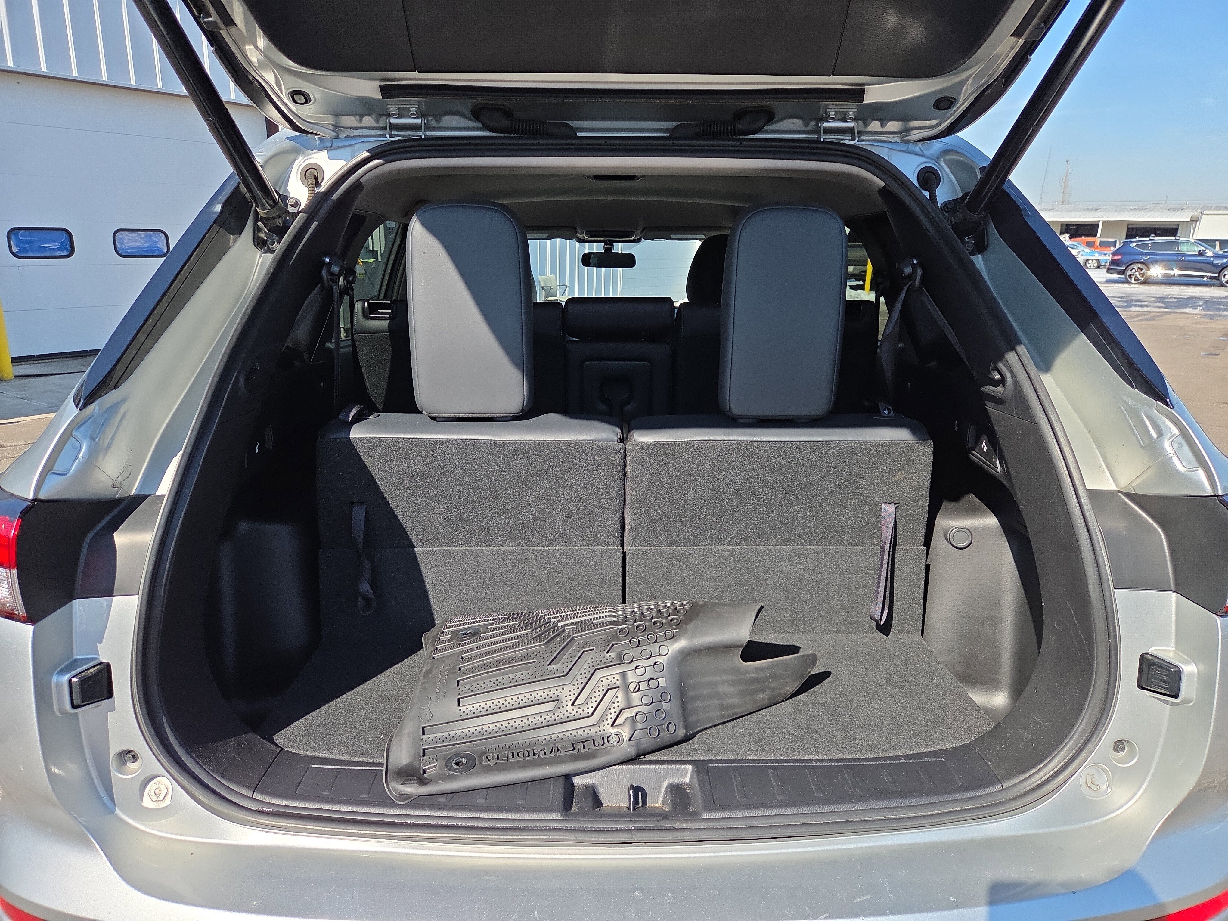 Used 2024 Mitsubishi Outlander SE Black Edition image 10