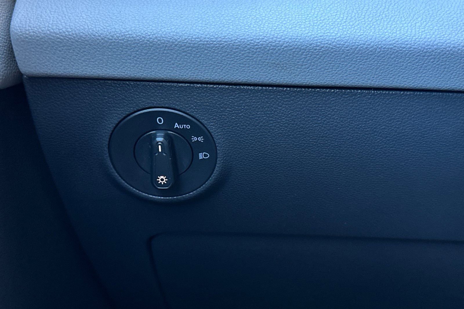 Used 2022 Volkswagen Taos SE image 28