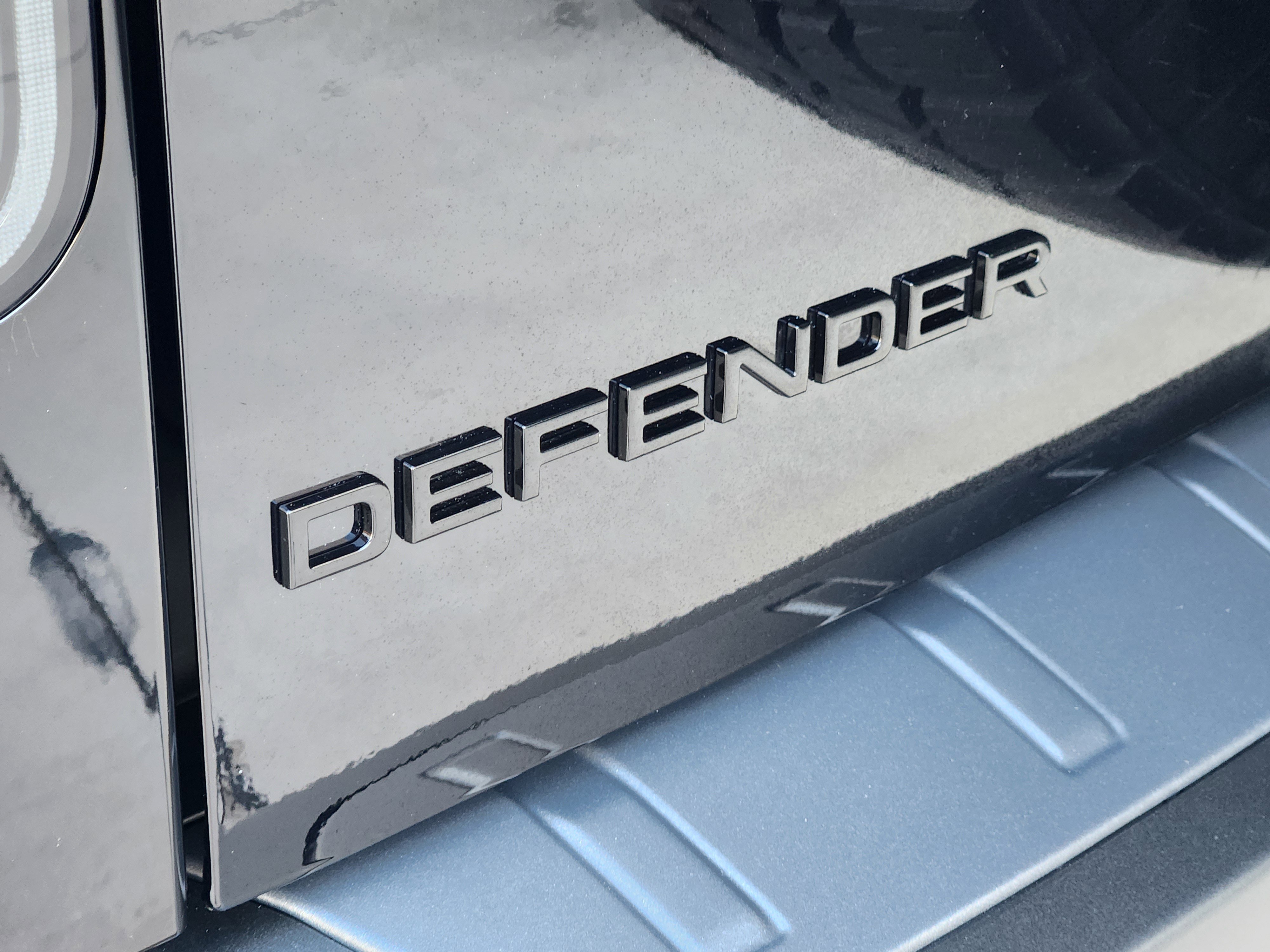 New 2026 Land Rover Defender 110 OCTA image 12