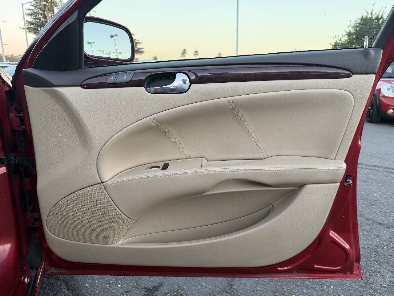 Used 2011 Buick Lucerne CXL w/ Driver Confidence Package FWD image 14