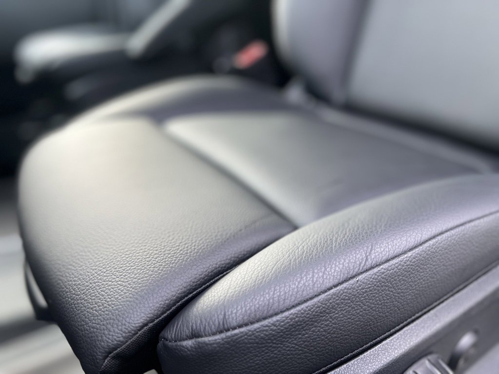 Used 2024 Mercedes-Benz Sprinter 3500 image 22