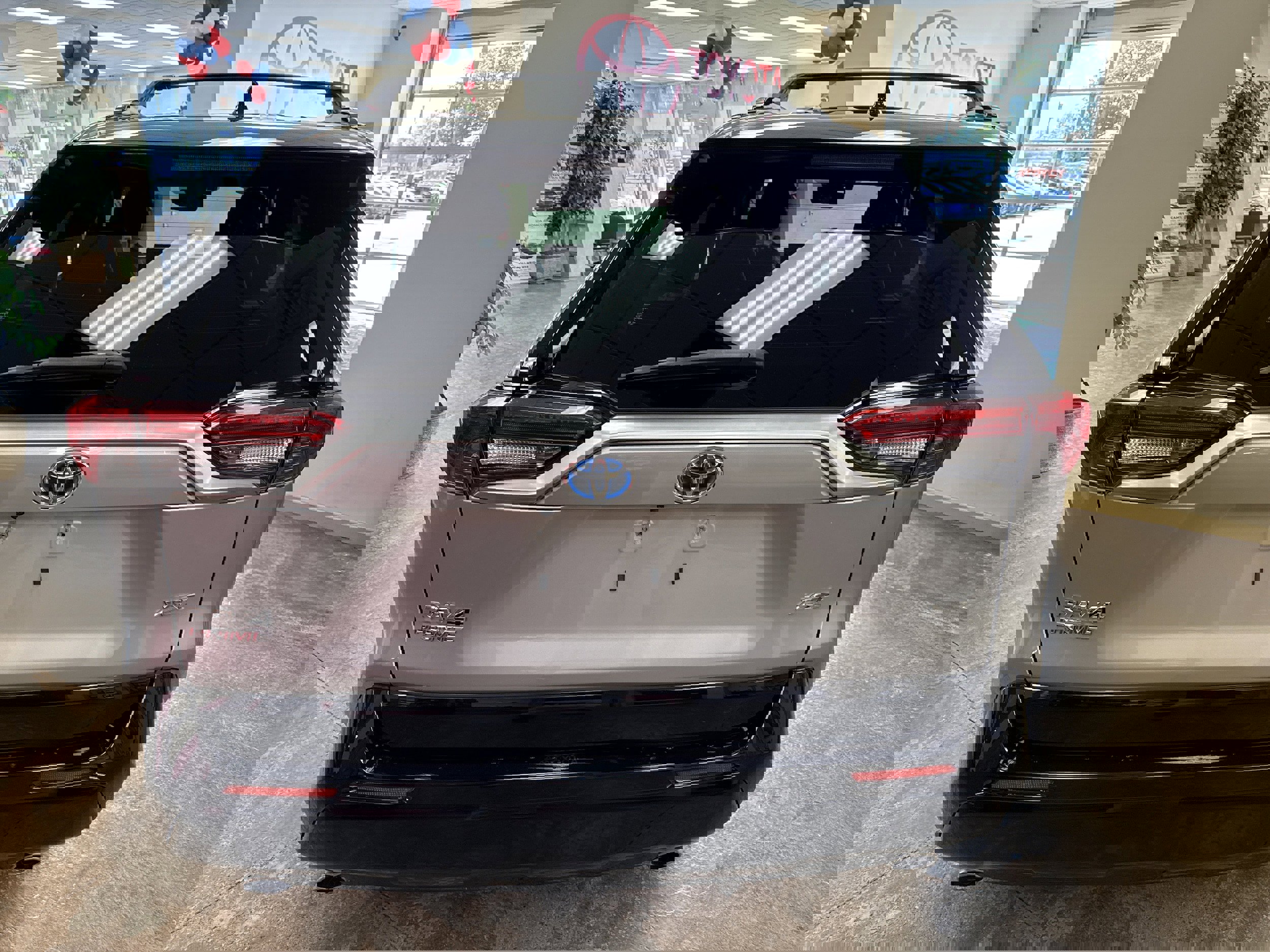 Used 2023 Toyota RAV4 XSE w/ Weather Package image 11