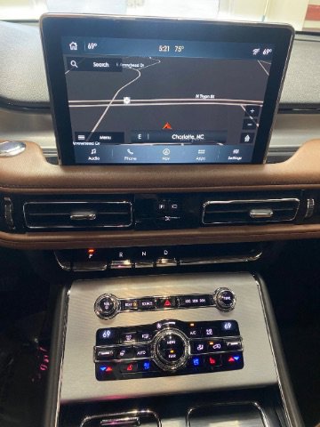 Used 2020 Lincoln Aviator Reserve w/ Elements Package Plus image 28